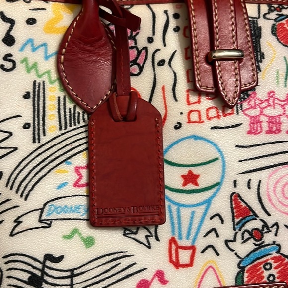 Limited Edition Macy's Parade Dooney and Bourke Statement Bucket Bag - Picture 7 of 12